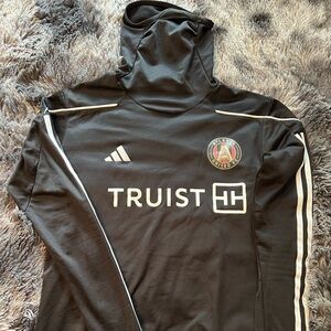 Atlanta United Long Sleeve Warm Up Top Men’s Small